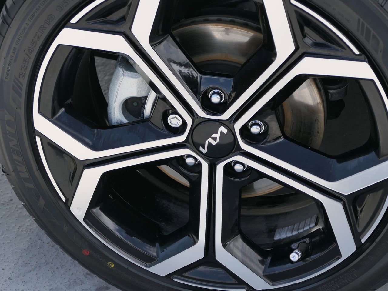 Used 2023 Kia Niro SX Touring image 10