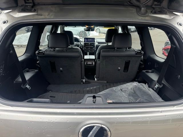 Used 2023 Lexus GX 460 Premium w/ Accessory Package image 12