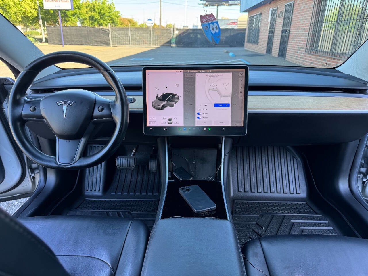 Used 2018 Tesla Model 3 Long Range RWD image 12