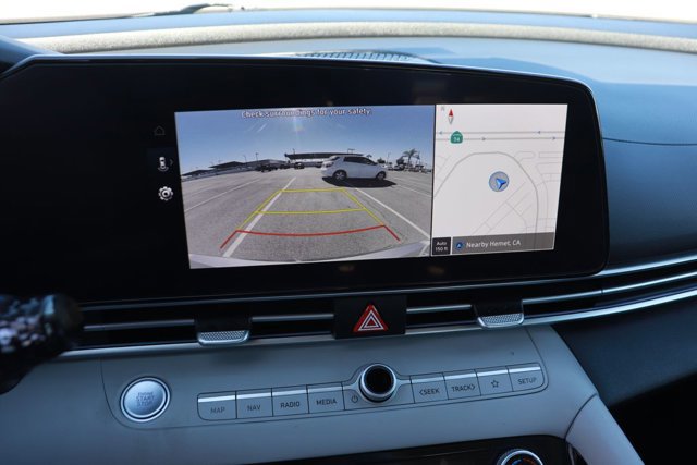 Used 2025 Hyundai Elantra Limited image 29