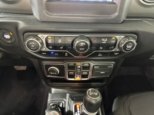 Used 2023 Jeep Wrangler Unlimited w/ Cold Weather Group image 23