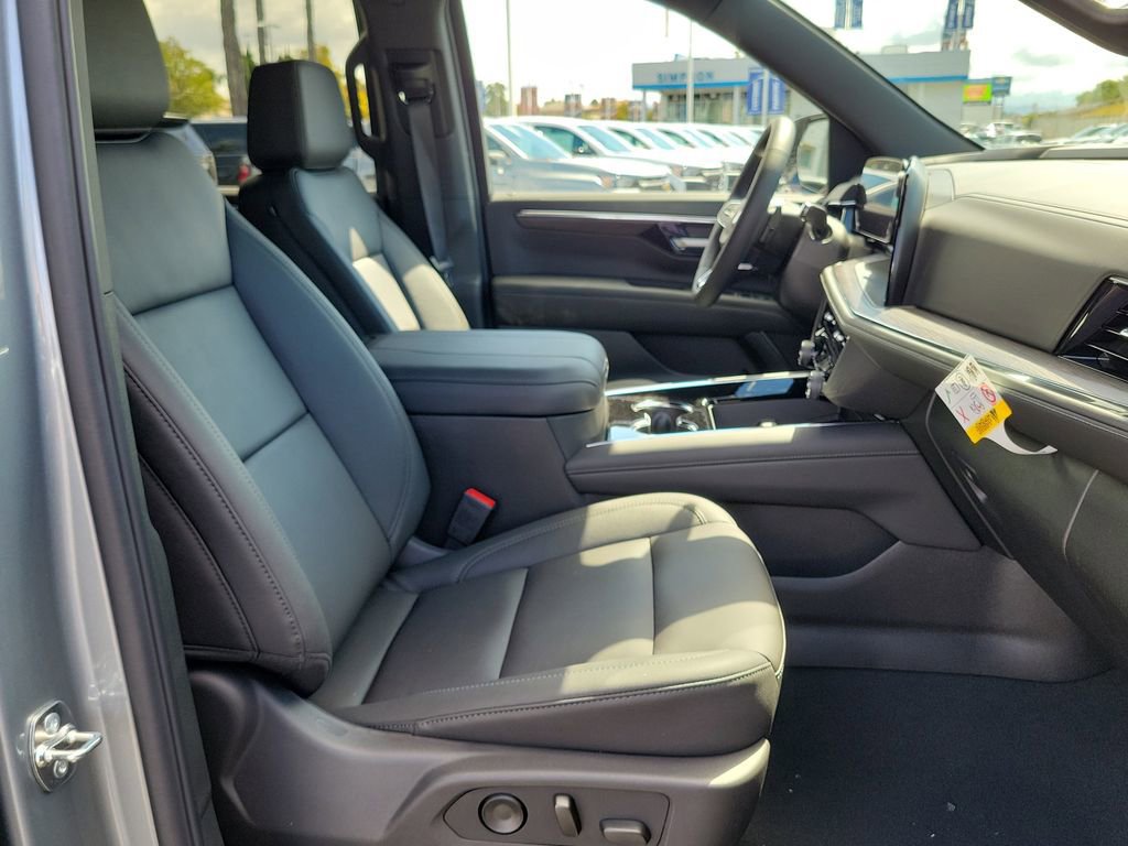 New 2026 Chevrolet Suburban LT w/ Comfort Package RWD image 17