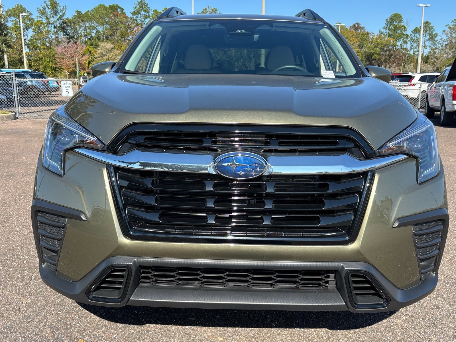 Used 2025 Subaru Ascent Premium w/ Premium Package image 8