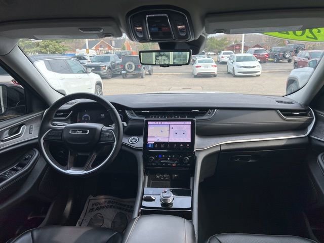 Used 2023 Jeep Grand Cherokee Limited w/ Luxury Tech Group II image 14