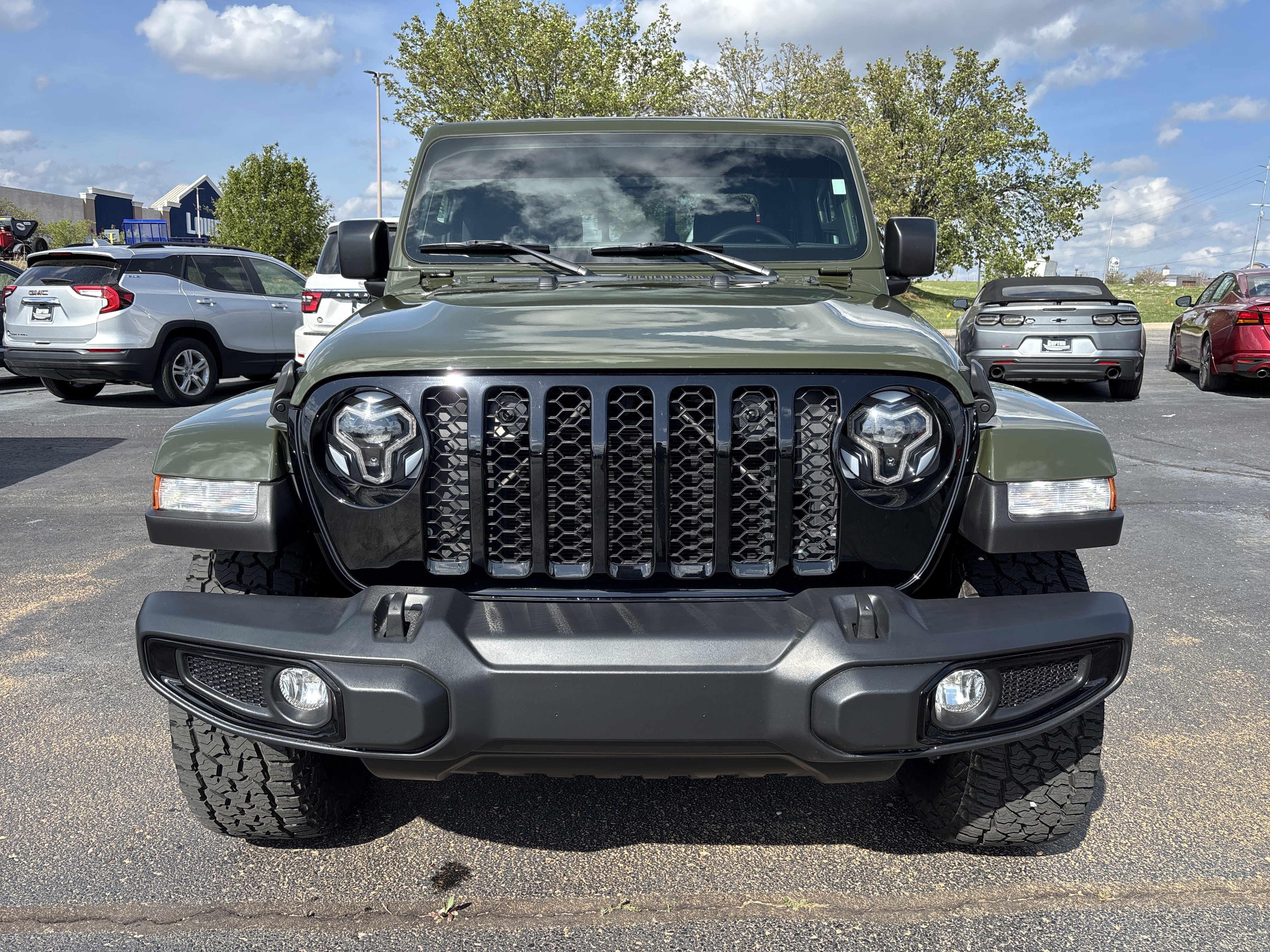 Used 2023 Jeep Gladiator Willys image 2