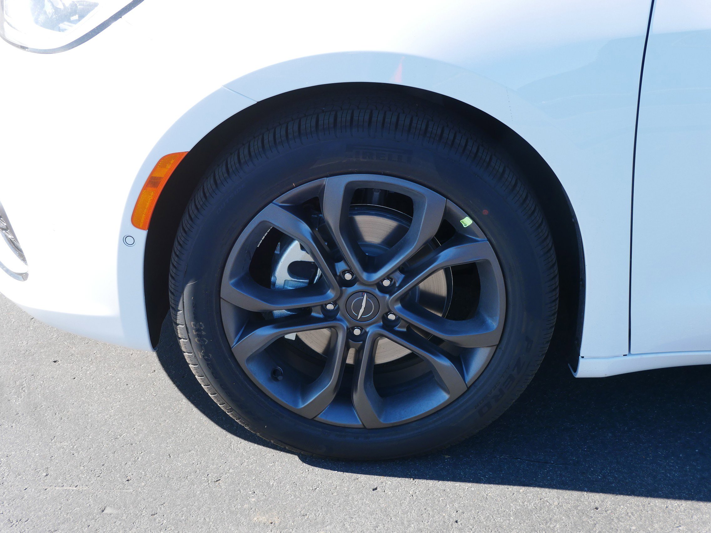 New 2026 Chrysler Pacifica Select image 4