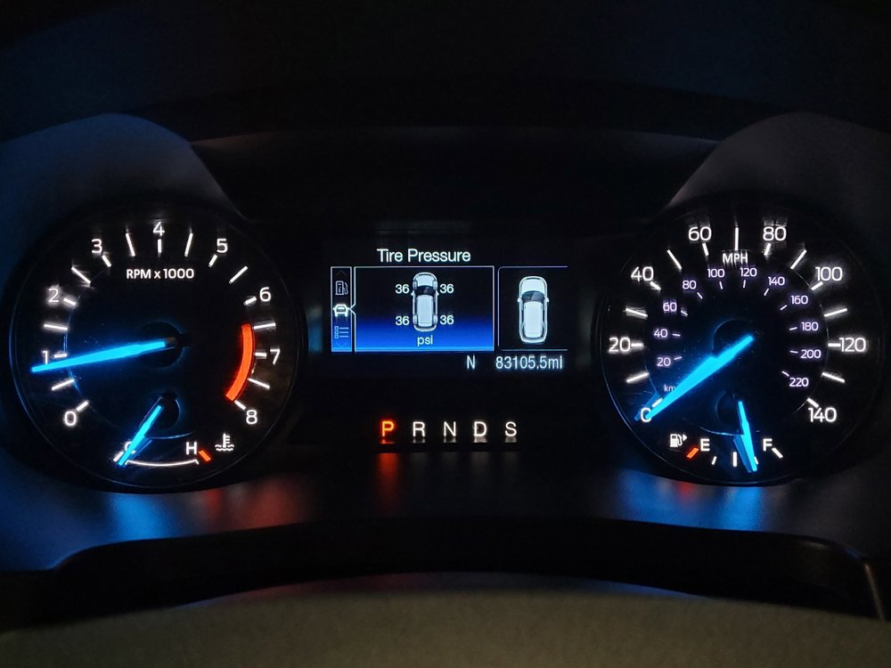 Used 2017 Ford Explorer XLT image 23