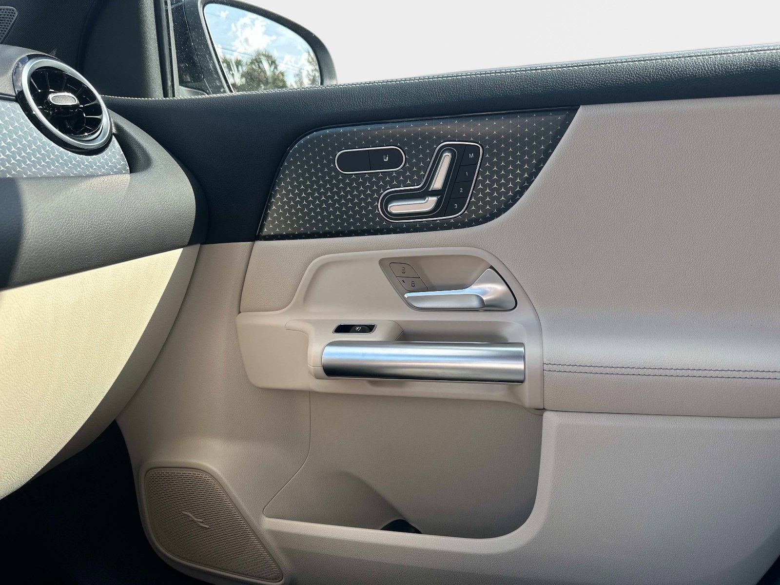 Certified 2026 Mercedes-Benz GLA 250 image 20