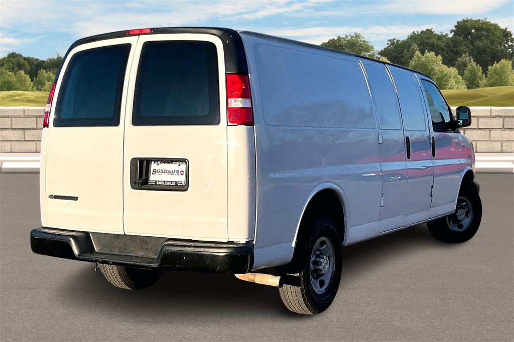 Used 2022 Chevrolet Express 2500 Extended w/ Driver Convenience Package image 10