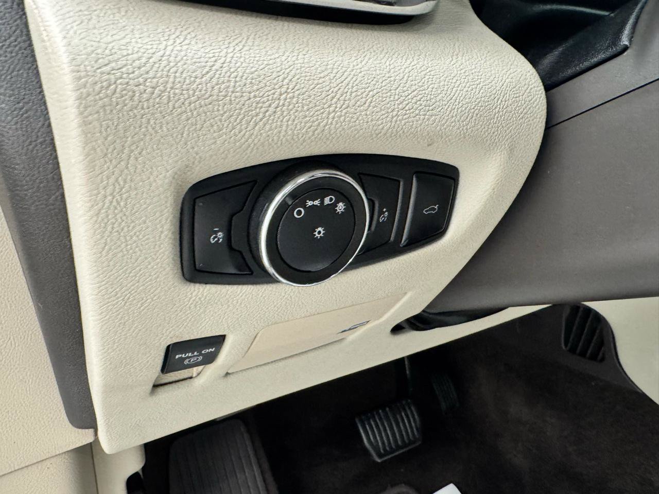 Used 2018 Lincoln Continental Select FWD image 14