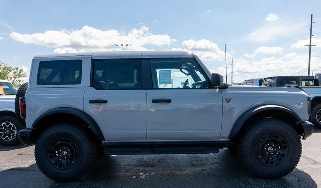 New 2026 Ford Bronco Badlands w/ Sasquatch Package AWD/4WD image 5