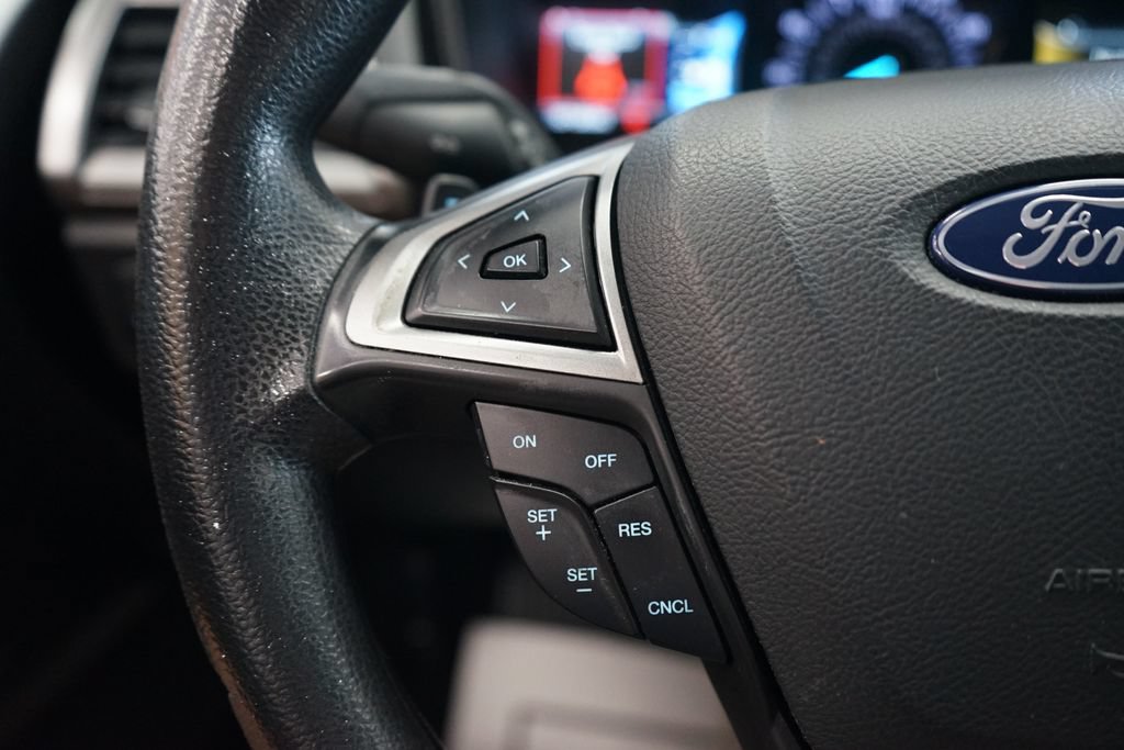 Used 2018 Ford Fusion SE w/ Fusion SE Technology Package FWD image 30