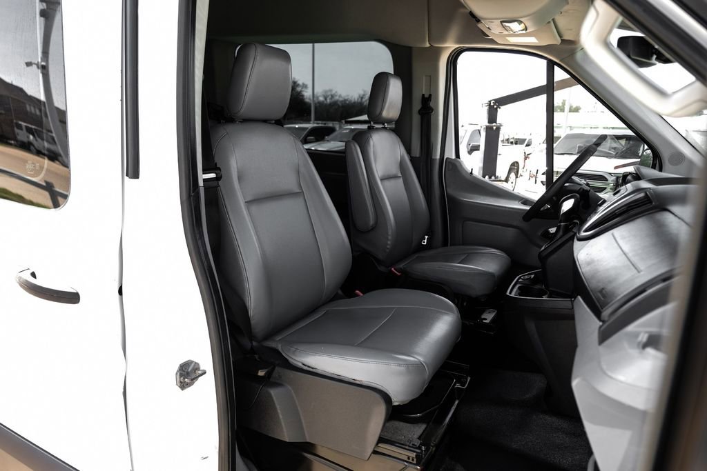Used 2017 Ford Transit 350 XL image 28