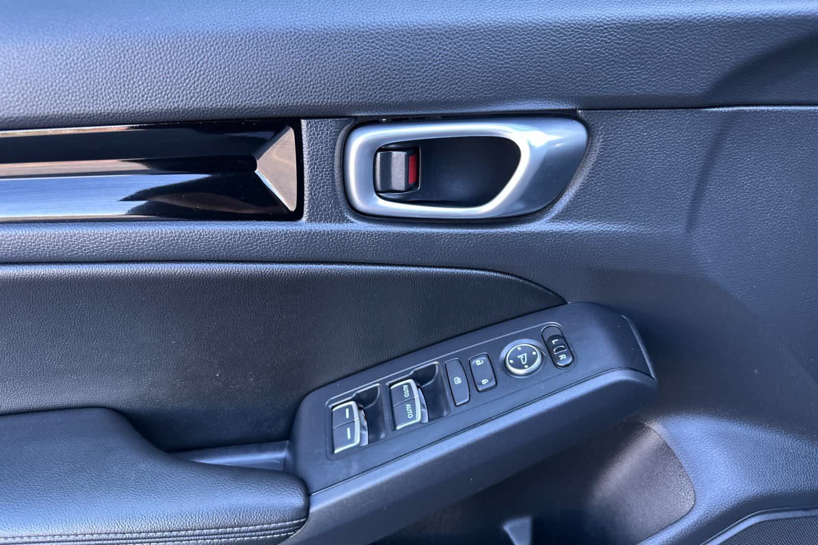 Used 2023 Honda Civic EX-L image 12