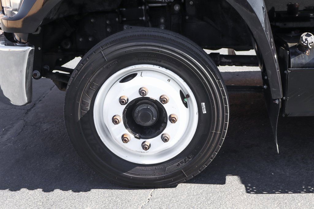 Used 2023 Ford F650 2WD Regular Cab Super Duty image 41