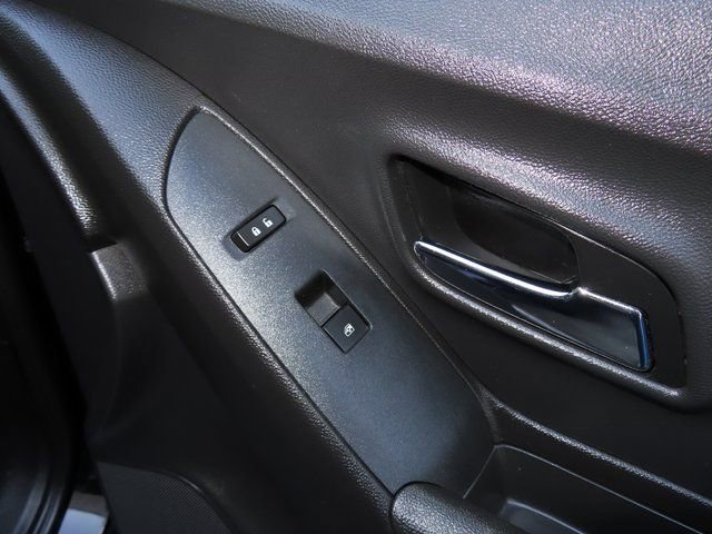 Used 2019 Chevrolet Trax LT w/ Driver Confidence Package FWD image 34