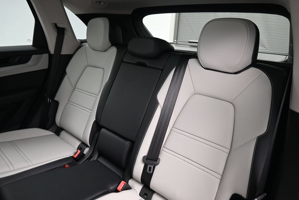 New 2026 Porsche Cayenne S AWD/4WD image 6