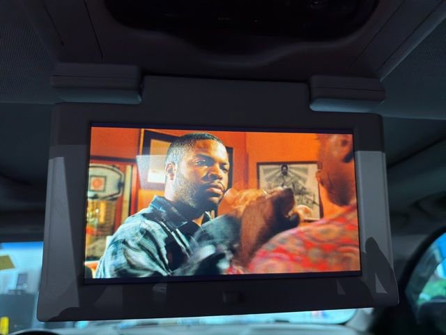 Used 2017 GMC Yukon Denali w/ Open Road Package image 31