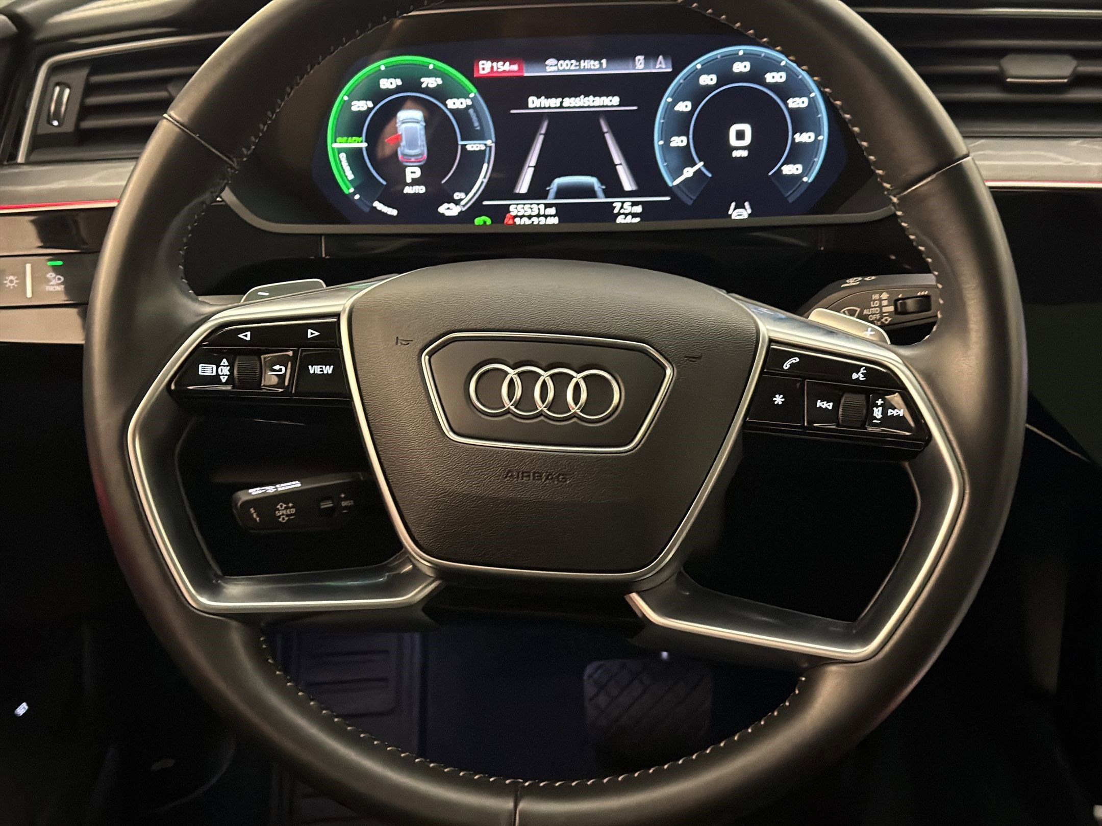 Used 2021 Audi e-tron Prestige w/ Prestige Package image 17