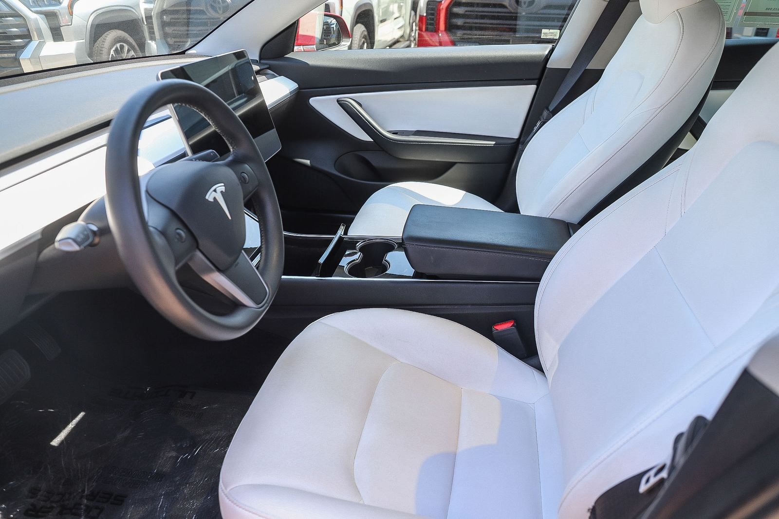 Used 2020 Tesla Model 3 Standard Range Plus RWD image 16