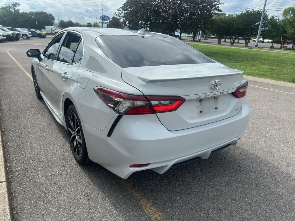 Used 2024 Toyota Camry SE FWD image 6