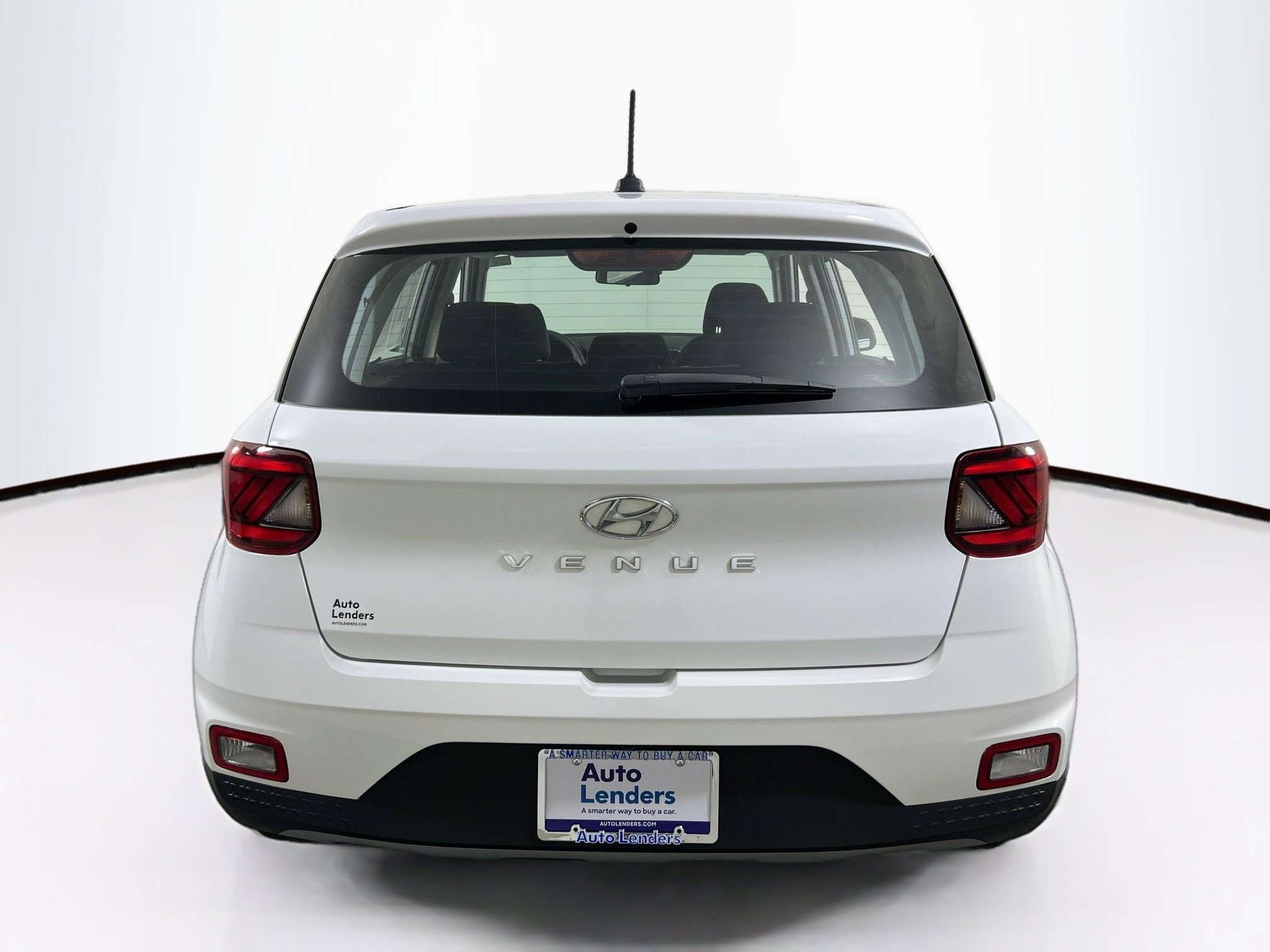 Used 2024 Hyundai Venue SE FWD image 6