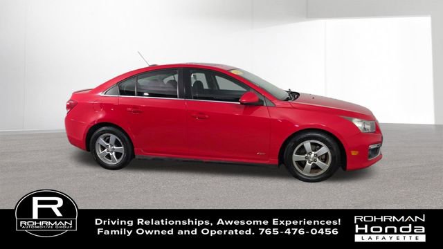 Used 2015 Chevrolet Cruze LT w/ Sun And Sound Package FWD image 2