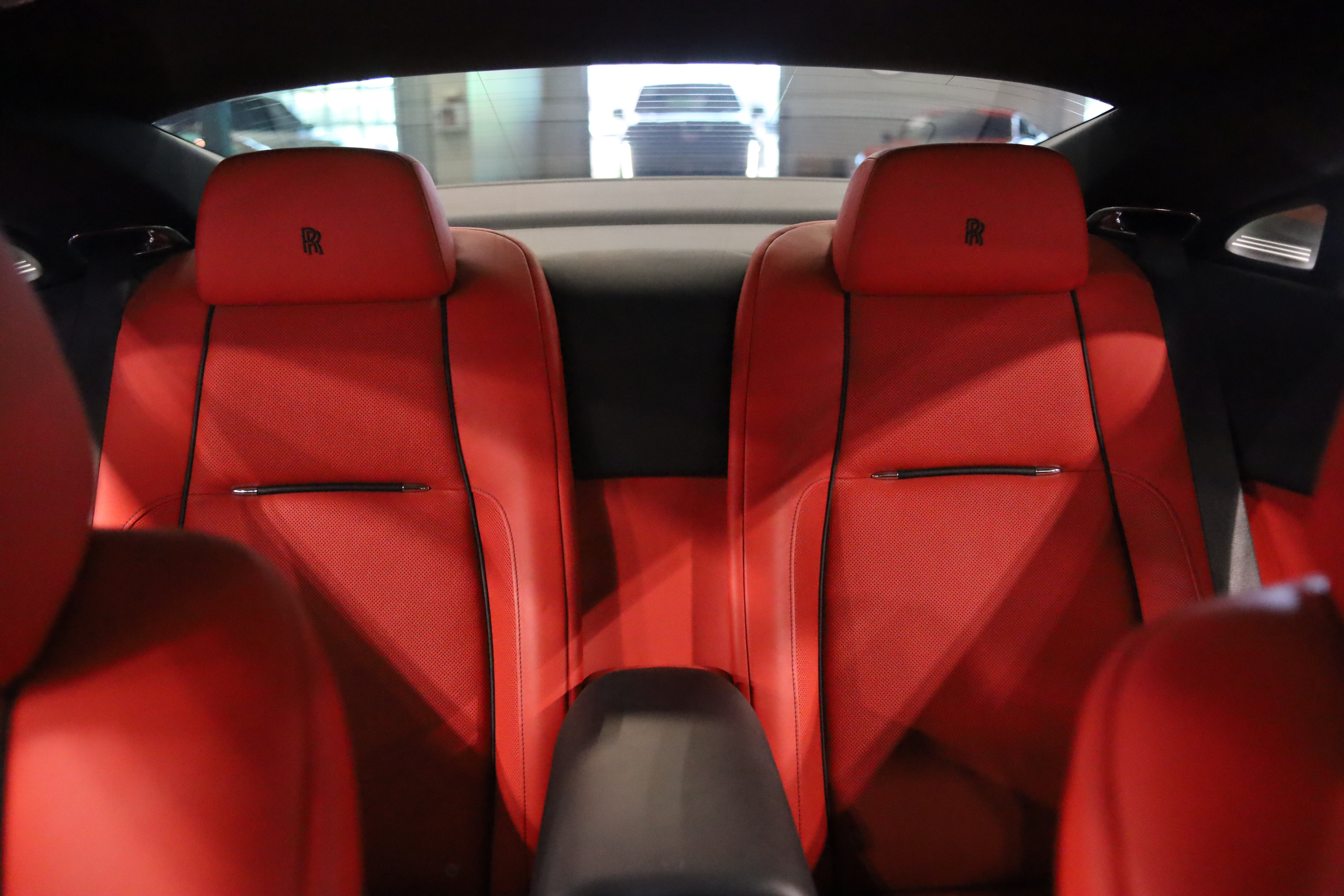 Used 2018 Rolls-Royce Wraith RWD image 34