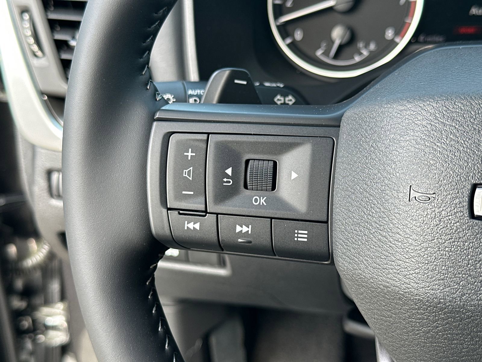 New 2026 Nissan Rogue SV image 24