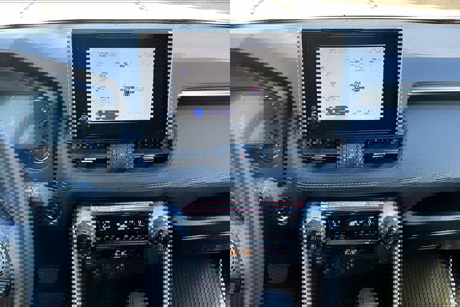 Used 2025 Toyota RAV4 XLE Premium image 7