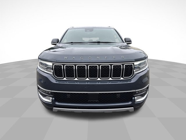 Used 2024 Jeep Wagoneer L Series II RWD image 2