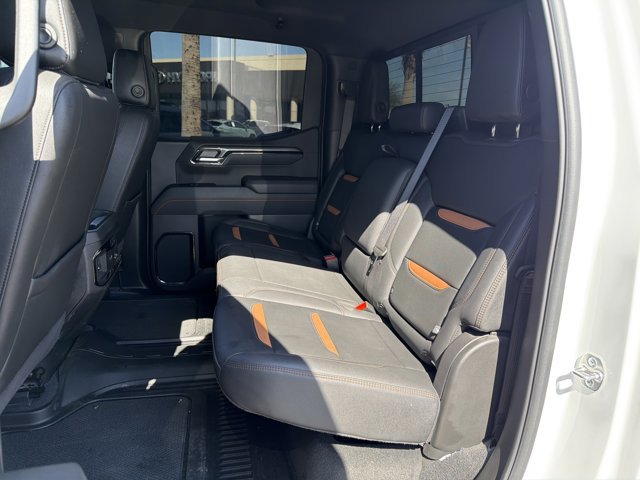 Used 2025 GMC Sierra 1500 AT4 w/ AT4 Premium Package AWD/4WD image 9