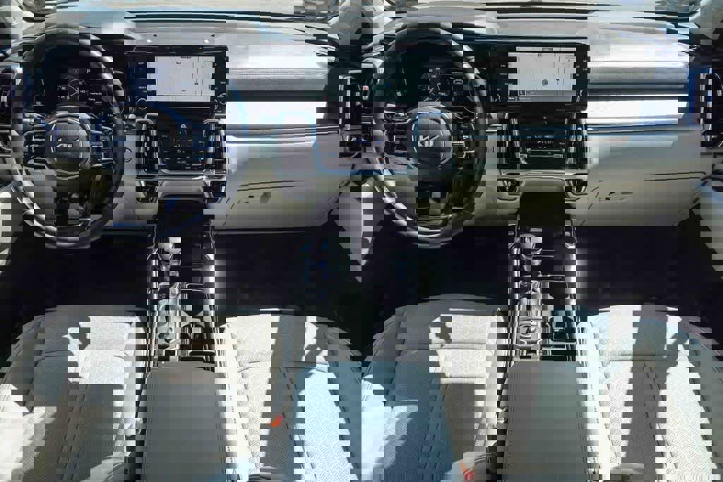 Certified 2023 Kia Sorento SX image 11