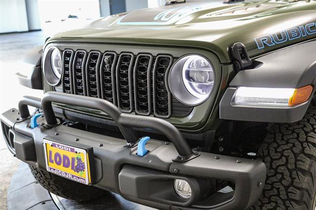 New 2023 Jeep Wrangler Unlimited Rubicon 4xe image 40