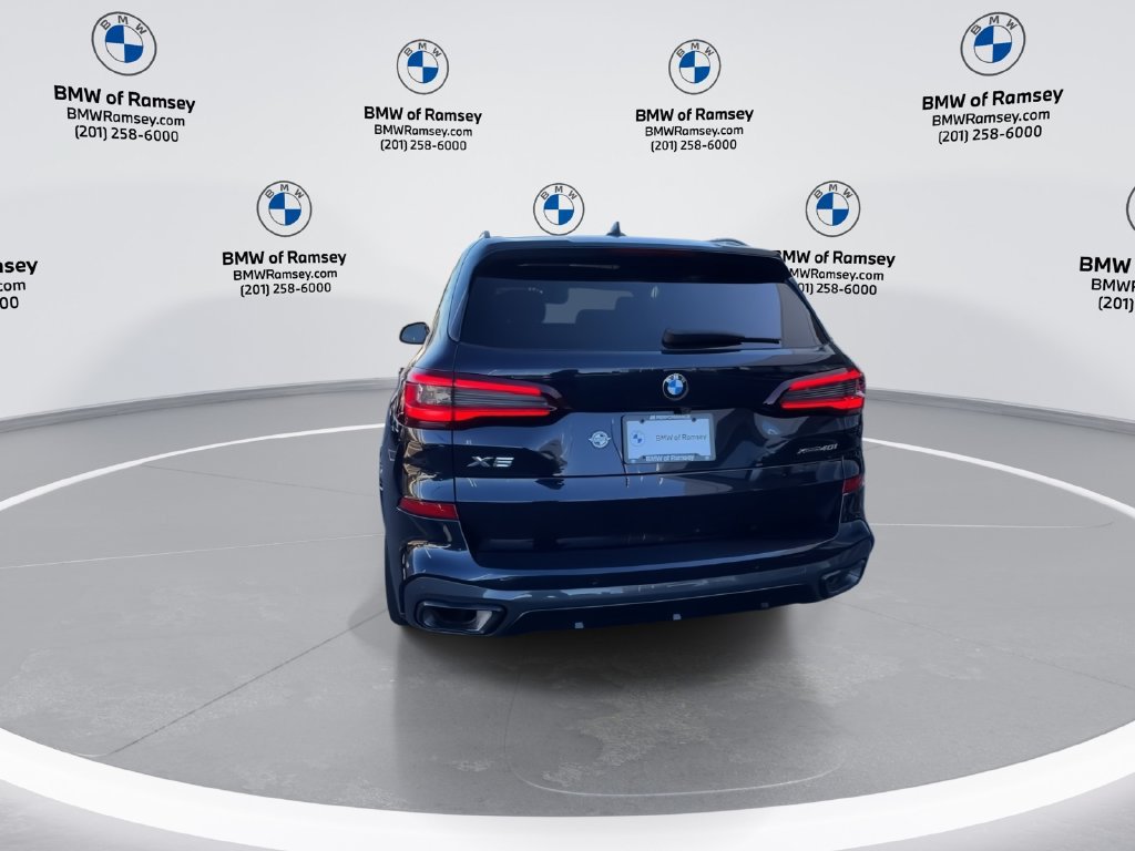 Used 2023 BMW X5 xDrive40i w/ M Sport Package AWD/4WD image 7