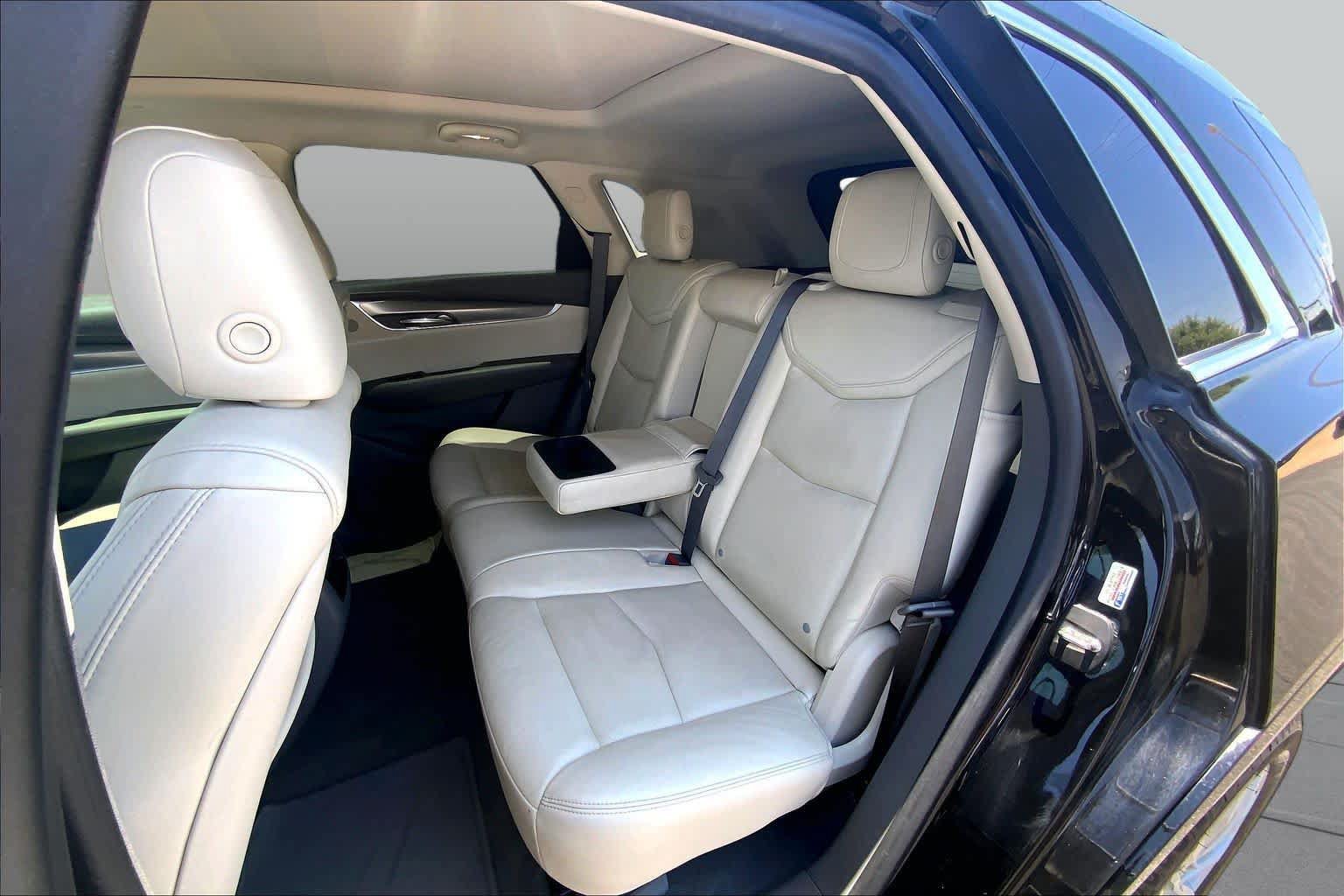 Used 2017 Cadillac XT5 Premium Luxury FWD image 21