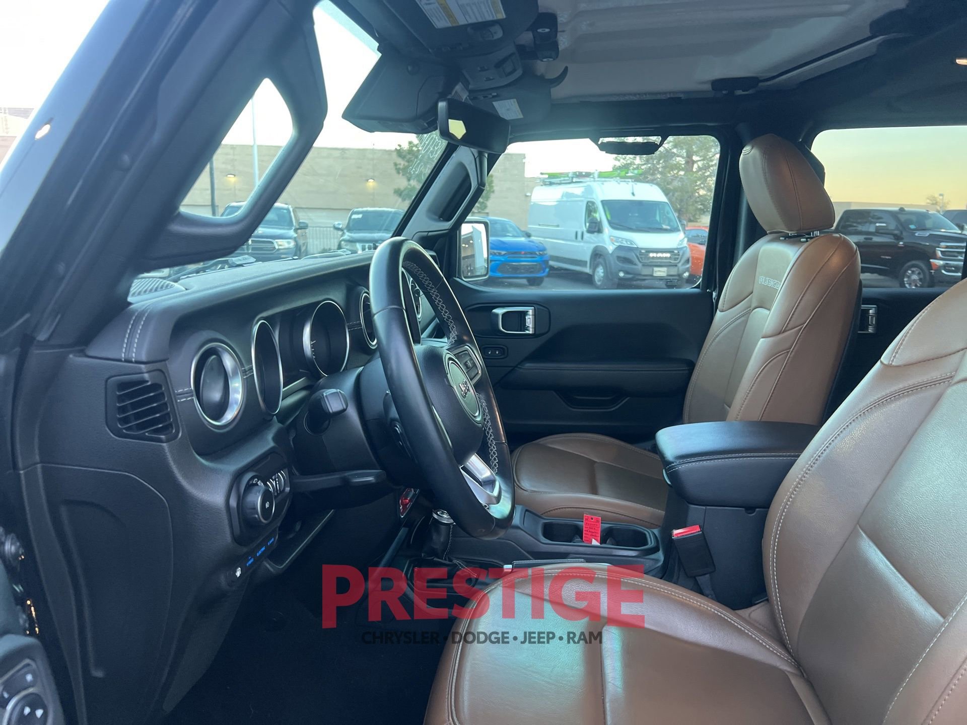 Used 2022 Jeep Wrangler Unlimited Rubicon 4xe AWD/4WD image 32