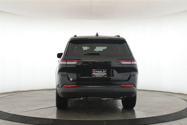 Used 2025 Jeep Grand Cherokee L Limited w/ Black Appearance Package image 11