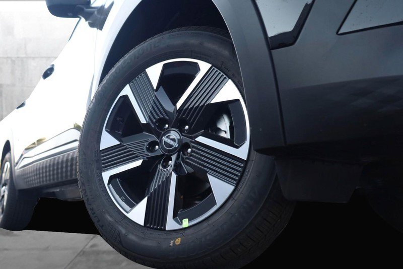 New 2026 Nissan Kicks SV w/ Cold Weather Package image 3