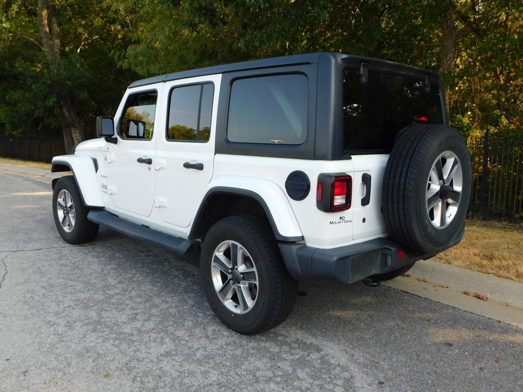 Used 2019 Jeep Wrangler Unlimited Sahara AWD/4WD image 3