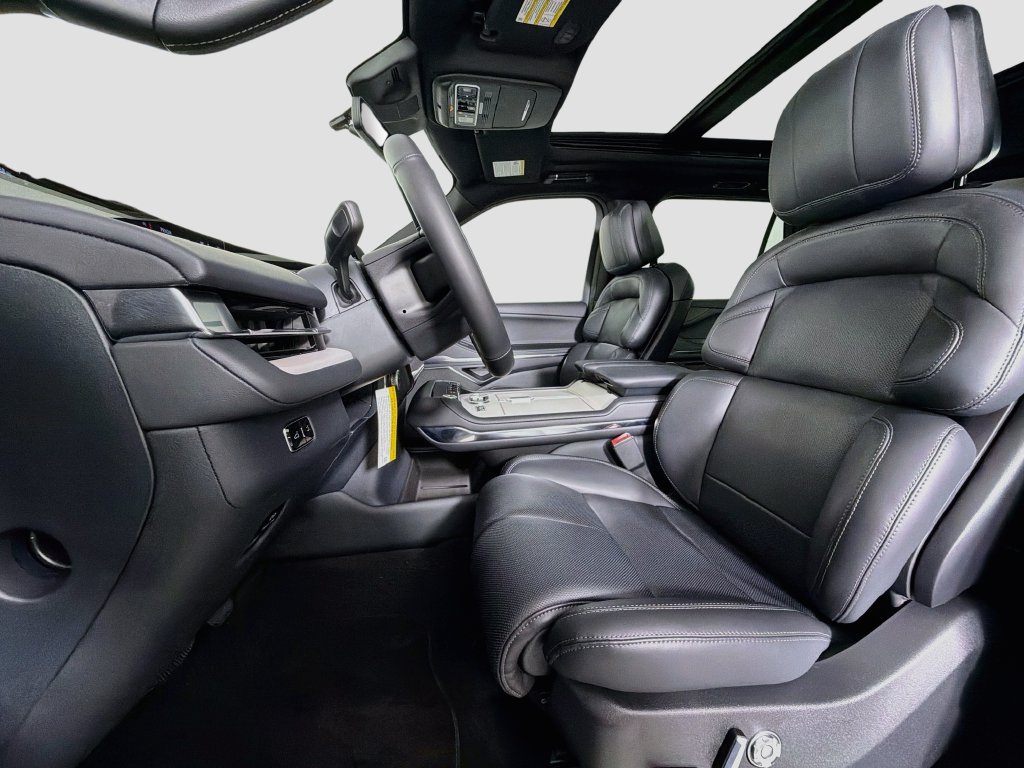 New 2027 Lincoln Navigator L Reserve w/ Jet Appearance Package RWD image 22