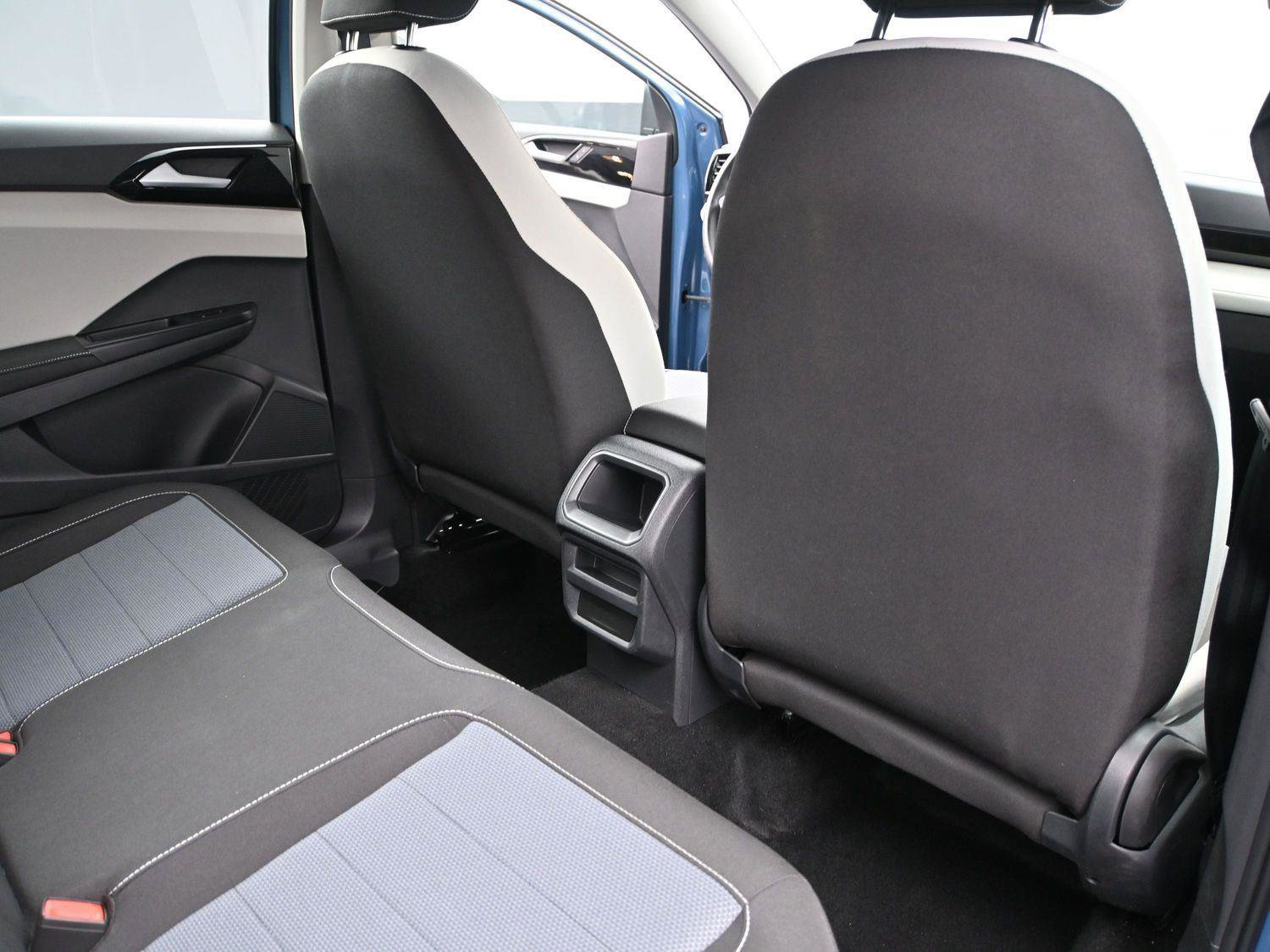 Certified 2025 Volkswagen Taos S w/ Taos Adventure Package AWD/4WD image 18