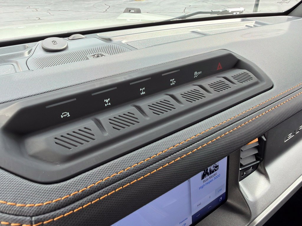 Used 2024 Ford Bronco Badlands AWD/4WD image 96