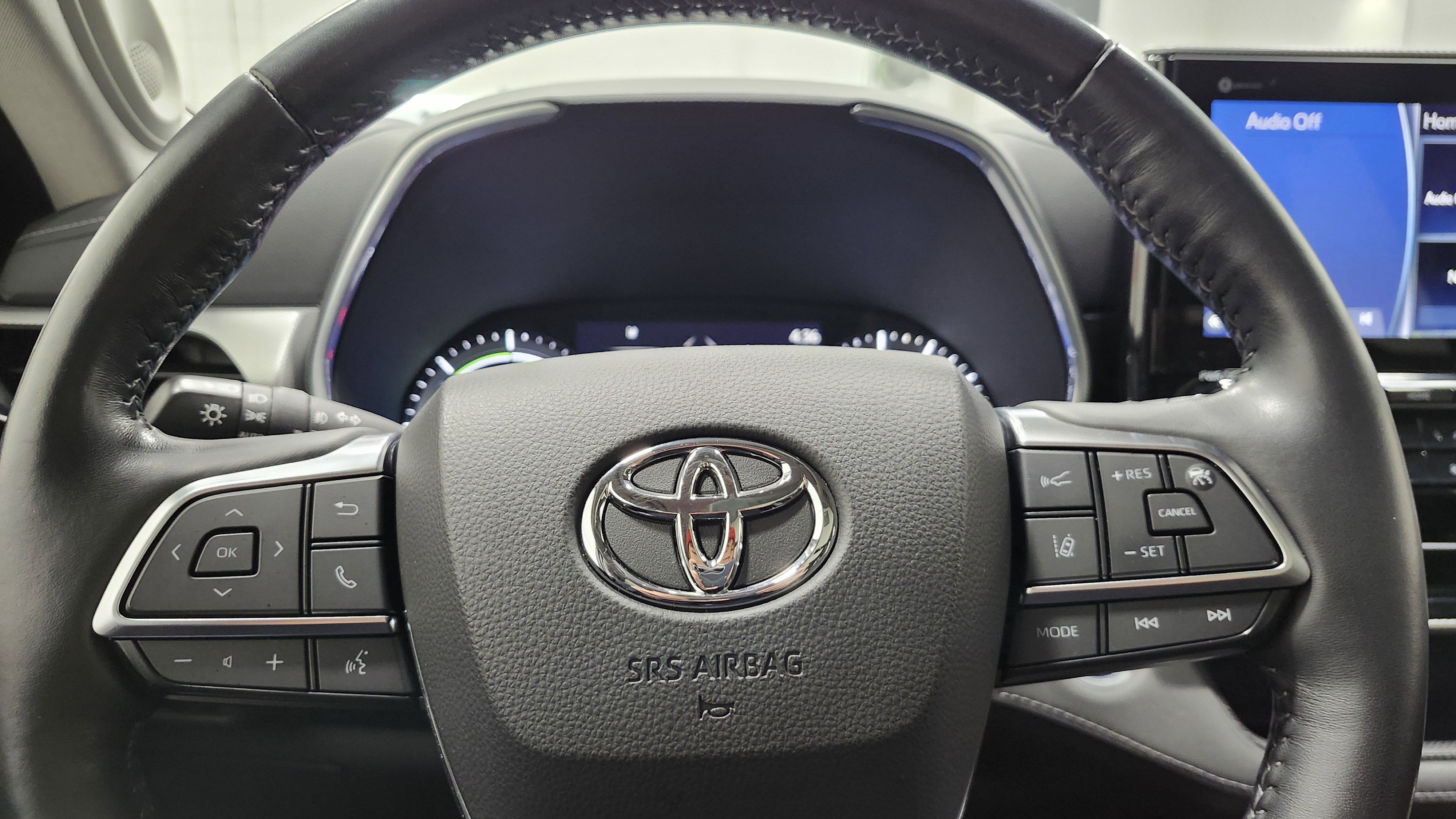 Used 2021 Toyota Highlander Platinum image 34