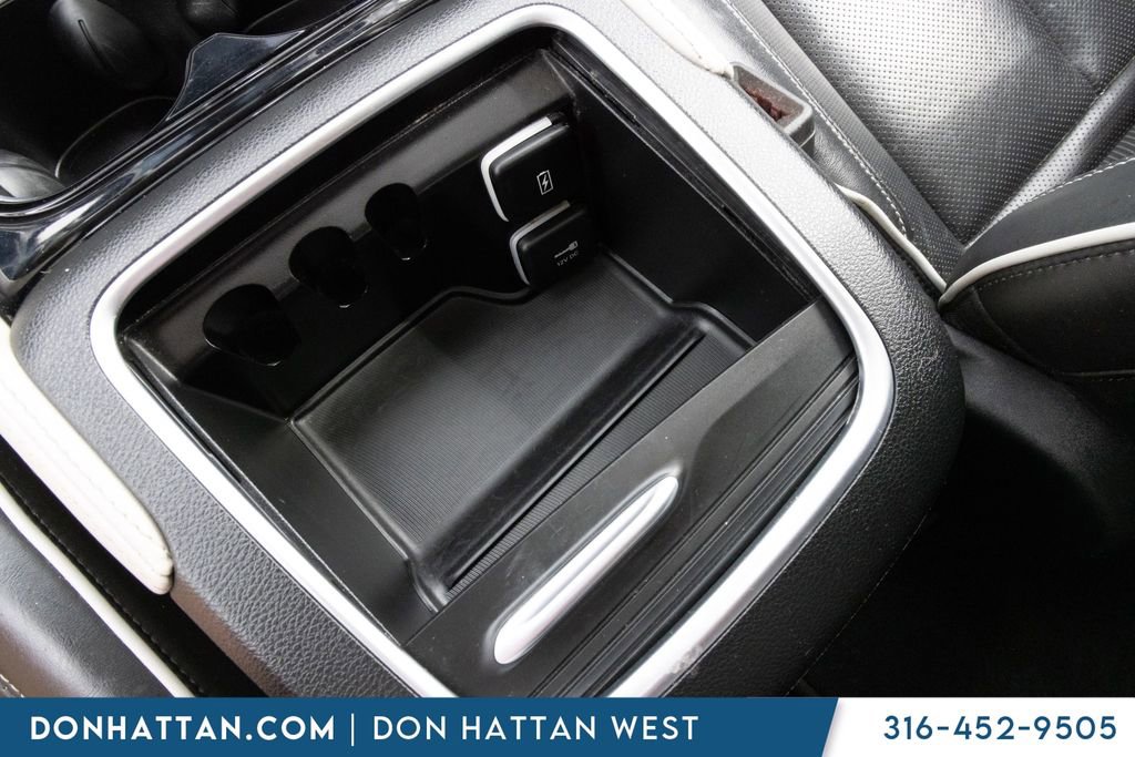 Used 2023 Chrysler Pacifica Limited FWD image 15