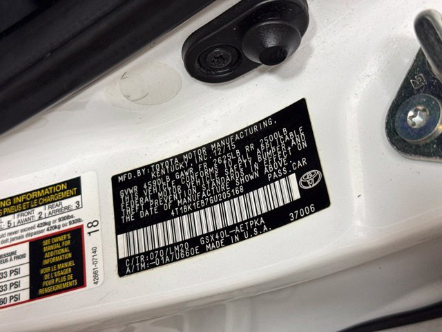 Used 2016 Toyota Avalon Limited w/ Toyota Safety Sense Package FWD image 17