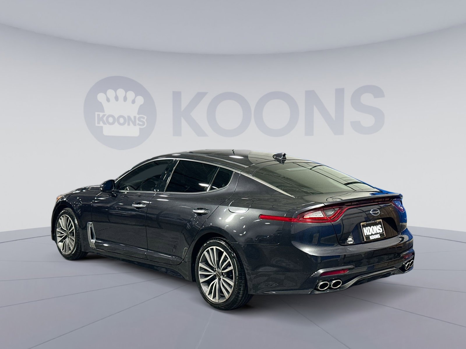Used 2019 Kia Stinger Premium image 2