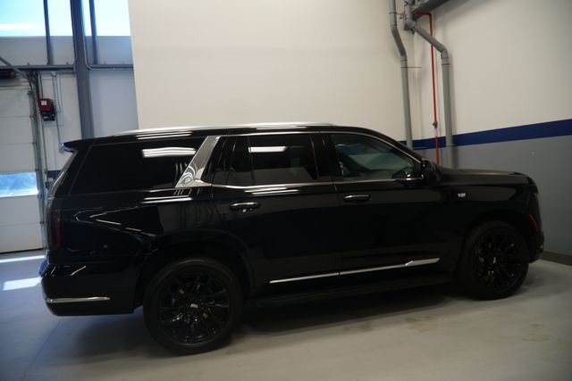 Certified 2025 Cadillac Escalade Premium Luxury AWD/4WD image 11