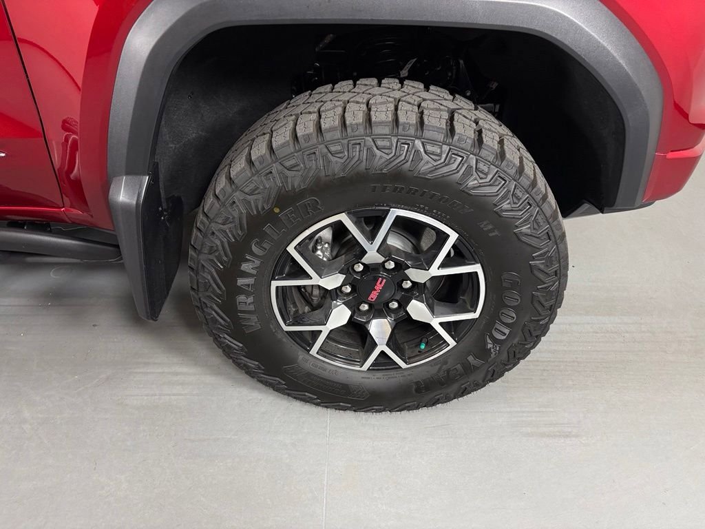 Used 2026 GMC Canyon AT4X AWD/4WD image 9