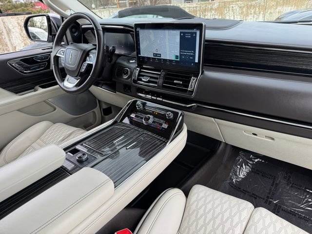 Used 2022 Lincoln Navigator Black Label image 23
